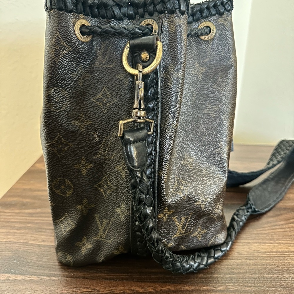 Louis Vuitton Noe Bucket Bag